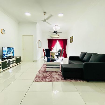 Cozy 1-10 Pax 4Qbeds 2Sbeds Shah Alam Sec7, I-City ภายนอก รูปภาพ