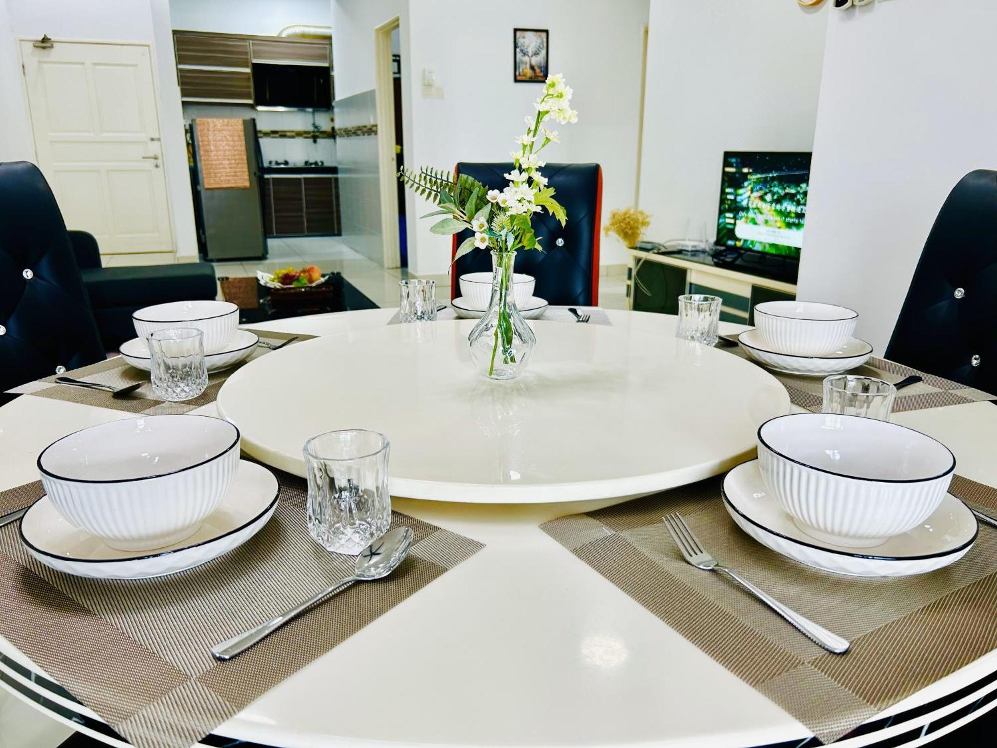 Cozy 1-10 Pax 4Qbeds 2Sbeds Shah Alam Sec7, I-City ภายนอก รูปภาพ
